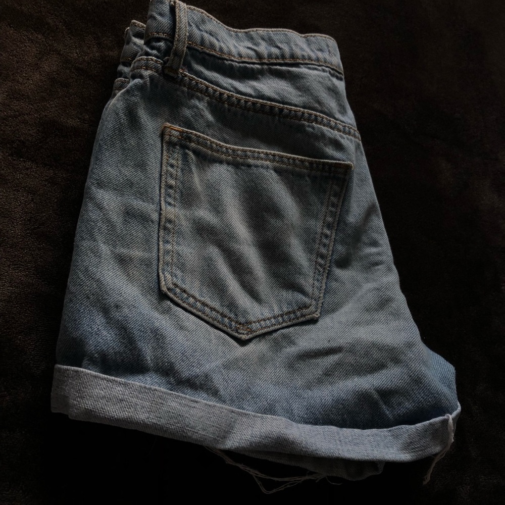 Girlfriend denim shorts💧
